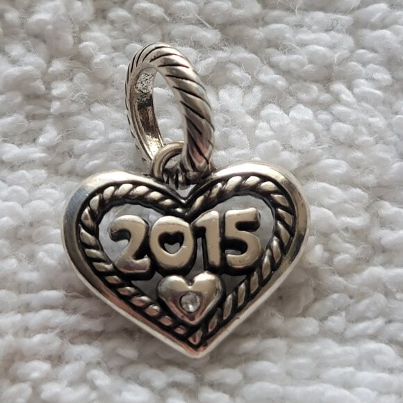 Brighton 2015 Heart Shaped Dangle Charm NWOT Retired - Picture 1 of 3